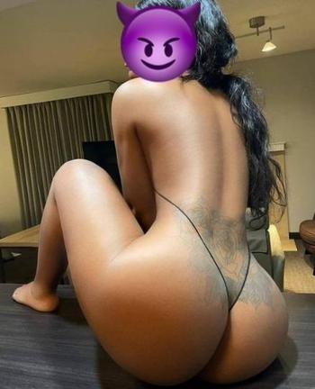eliana, 27  female escort, Long Island