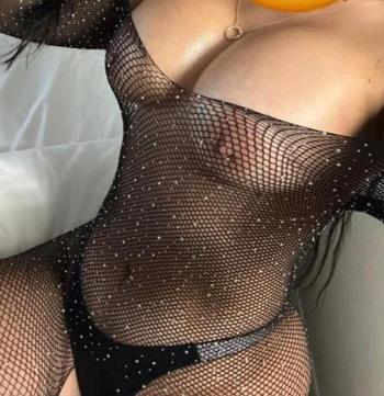 Alana, 25  female escort, Long Island