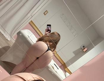 631-686-0429, 25  female escort, Long Island