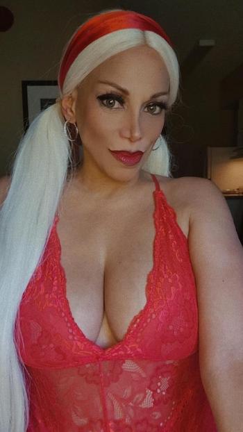 Jade, 40  female escort, Long Island