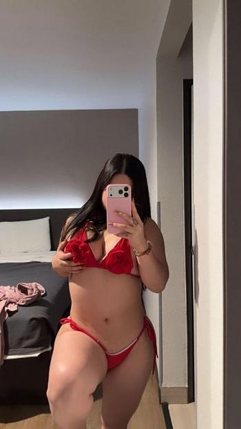 Karina, 26  female escort, Long Island