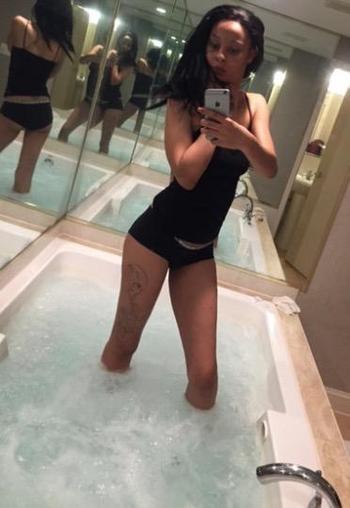Slim , 28  female escort, Long Island