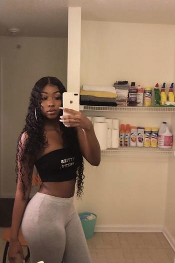 Essence Dior , 26  female escort, Long Island