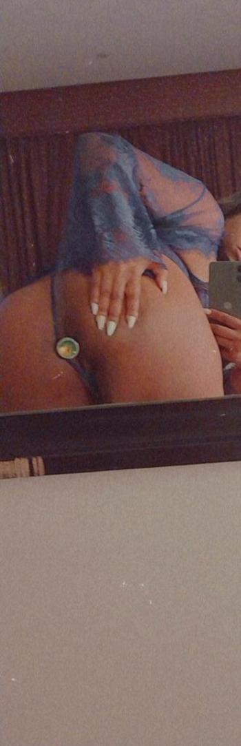 Leya, 27  female escort, Long Island