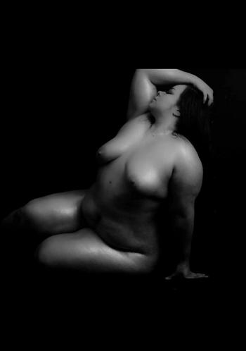 chole, 26  female escort, Long Island