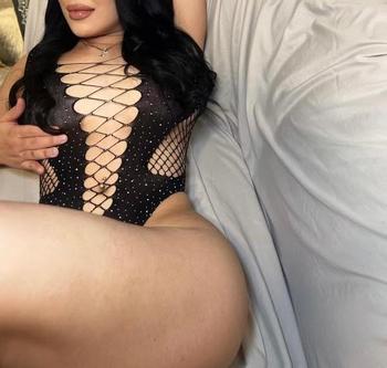 917-528-4614, 25  female escort, Long Island